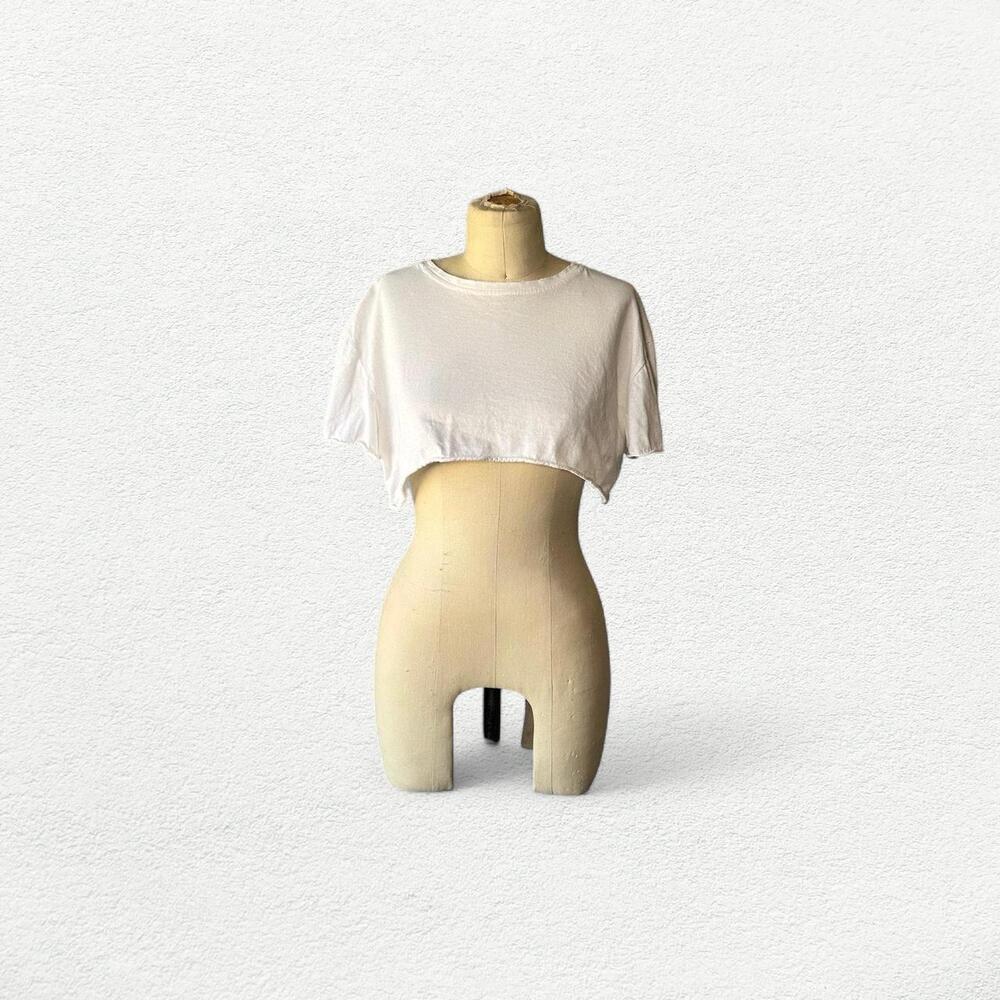 Bayse Cropped Short Sleeve Tee in White